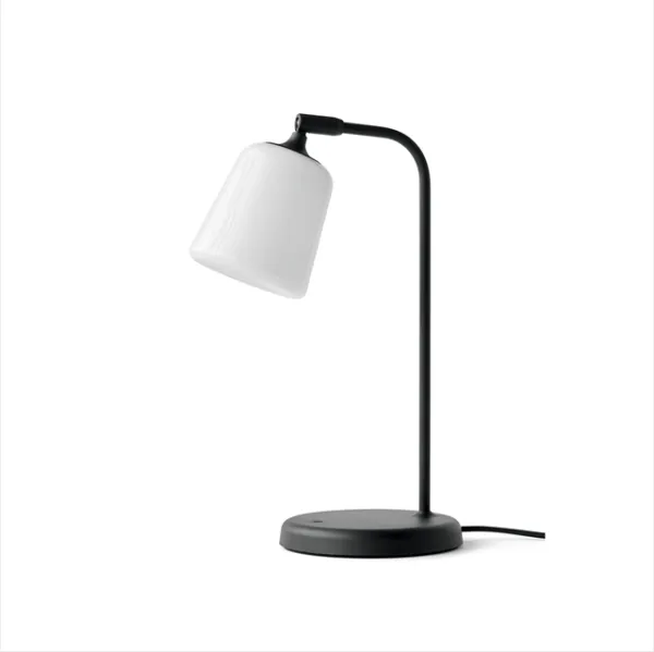 New Works Material Tischlampe Weiß/Opal